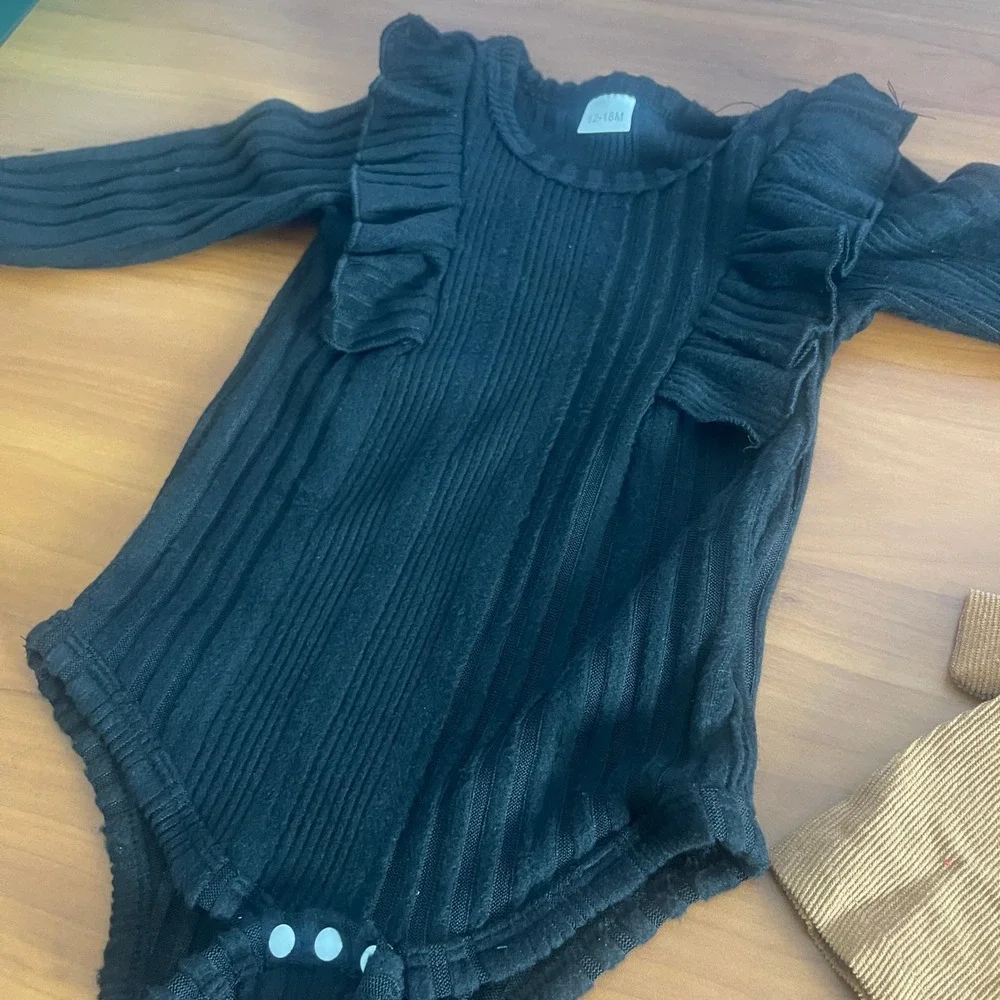 Girls Black Ruffle‎ Ribbed Bodysuit and Tan Corduroy Skirt Set 12-18M with Belt